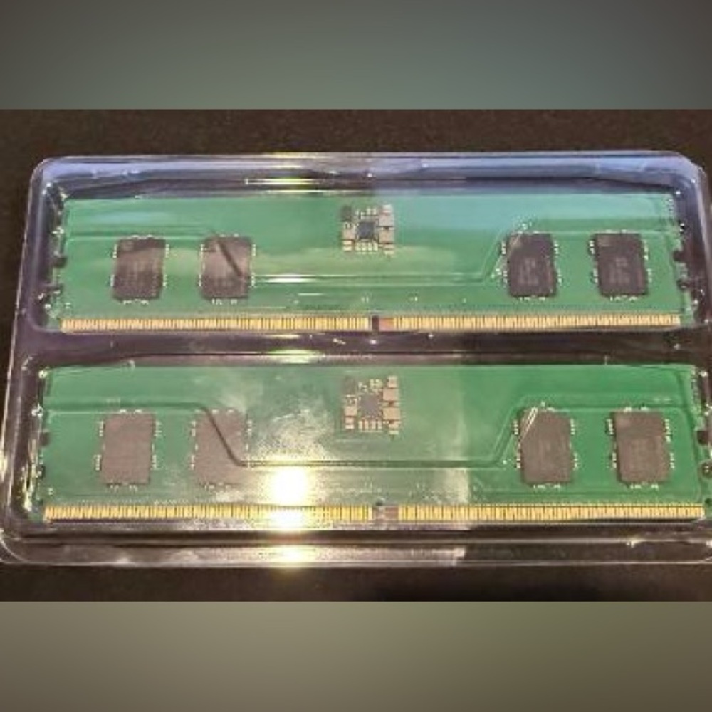 Green RAM Memory Sticks